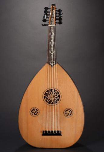 Alaúde (oud, al' oud), Origem: Turquia