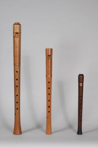 Flautas de bisel renascentistas. Construtores: Alec Loretto (Nova Zelândia), Moeck (Alemanha) e Peter Kobliczek (Alemanha)